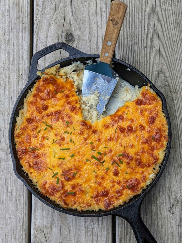 A cast-iron skillet with Rumbledethumps.