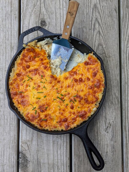 A cast-iron skillet with Rumbledethumps.