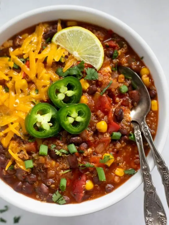 Instant pot vegetarian chili with quinoa black beans Piping Pot Curry 3