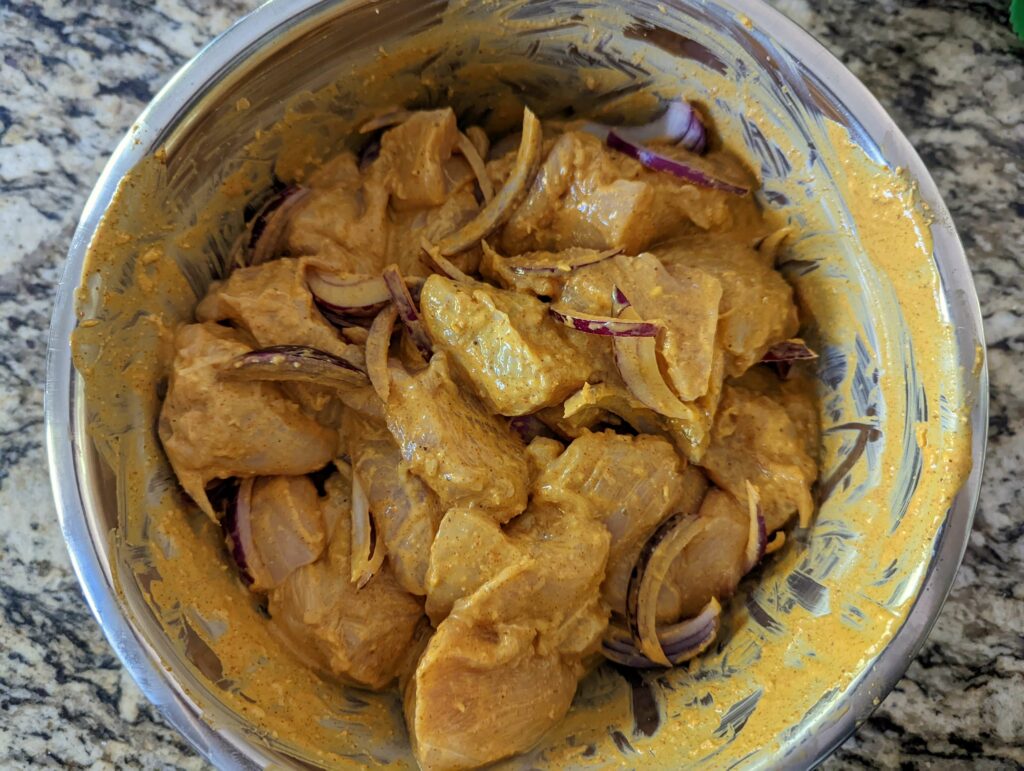 Chicken pieces tossed with tandoori masala.