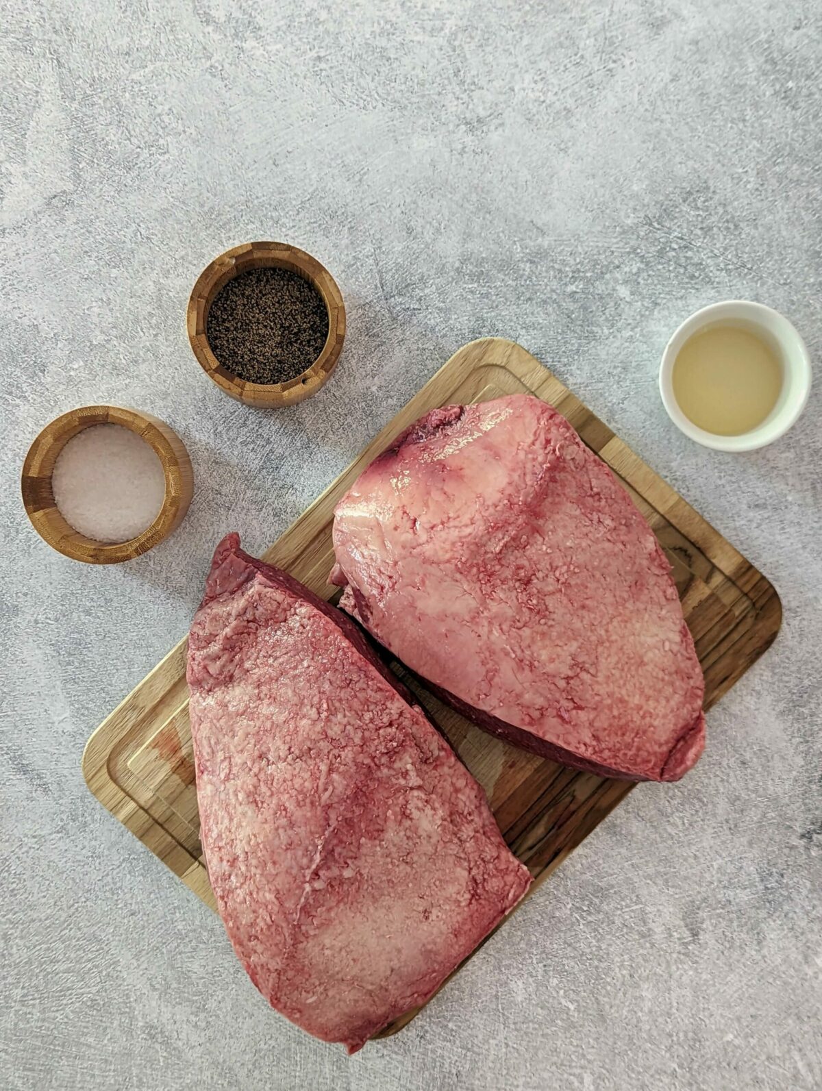 A image showing the ingredients for grilled picanha.