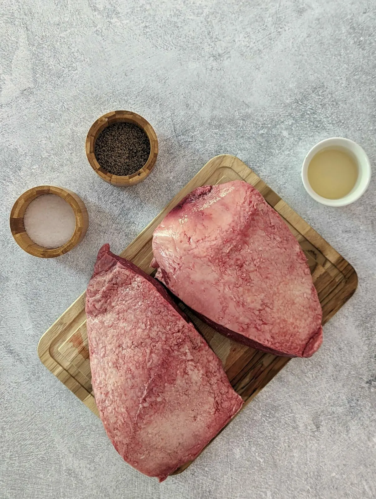 A image showing the ingredients for grilled picanha.